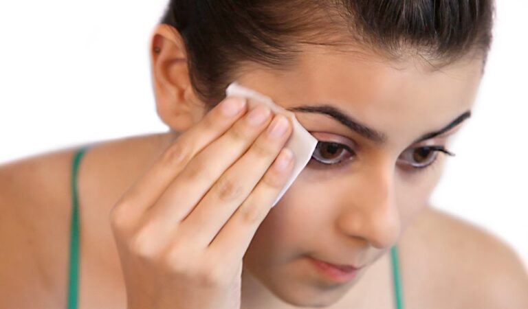 Makeup: Why It Should Come Off